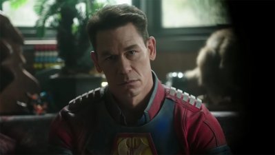 "Peacemaker" nos presenta al equipo y la nueva misión del antihéroe