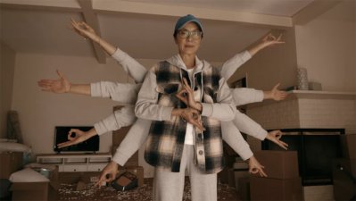 Michelle Yeoh, Ke Huy Quan y Stephanie Hsu reunidos en "American Born Chinese"