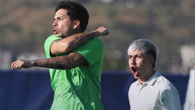 Young Cister tuvo un goleador debut en la Legends Cup