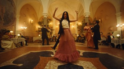 [Reseña] Poor Things: Genial incomodidad