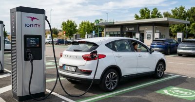 Geely lanza red propia de carga ultrarrápida para autos eléctricos